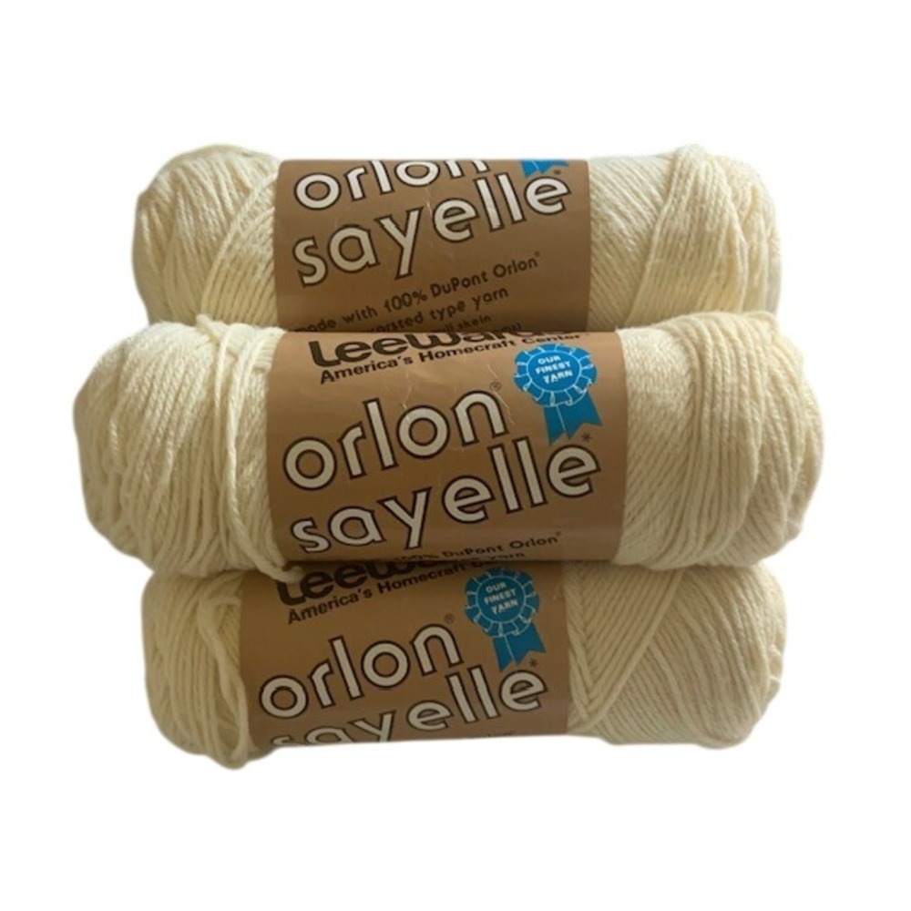 Lot of 5 Vintage LeeWards Orlon Sayelle Yarn Tawny White 4oz Skeins Same Dye Lot